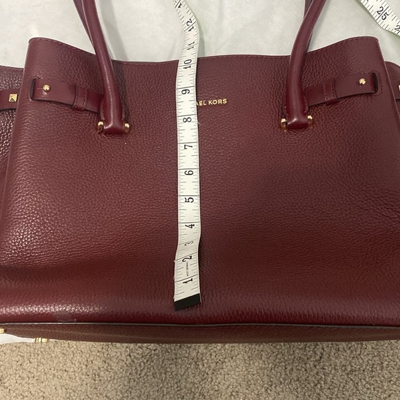 Michael Kors Fine Leather Handbag - Picture 10 of 12